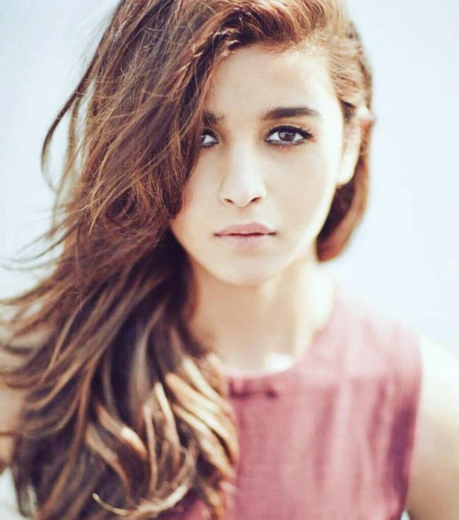 डर्टी गर्ल बनीं अलिया !