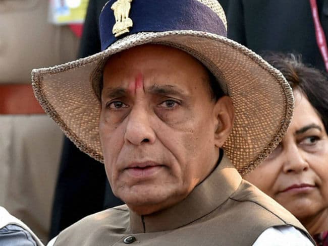 पाक ने मछली पकडने वाली 57 भारतीय मत्स्य नौकाओं को लौटाया : राजनाथ सिंह