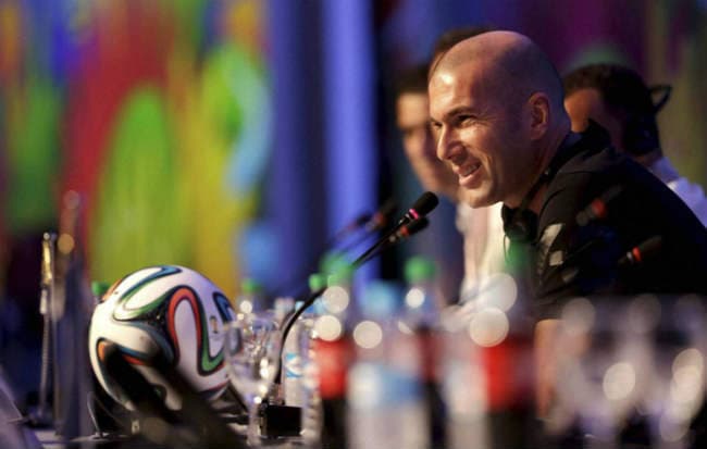 रीयाल मैड्रिड या फ्रांस के कोच बनना चाहते हैं जिदान