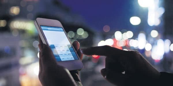 गैजेट की लाइट बना सकती है बीमार