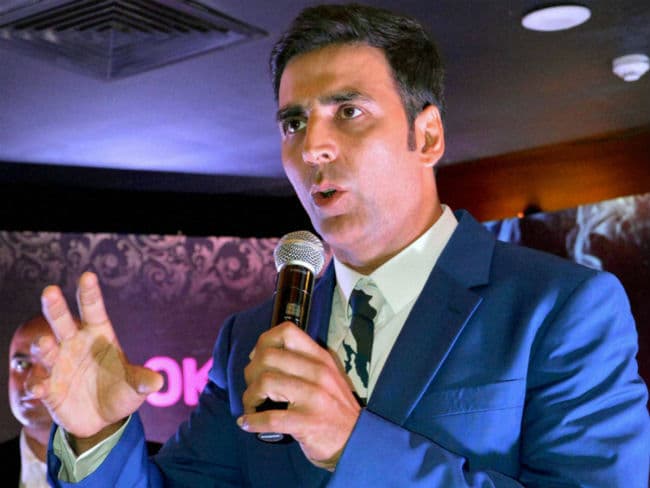 ''गब्बर इज बैक'' से करीना-अक्षय कर रहे हैं अपनी ''कहानी...'' बयां