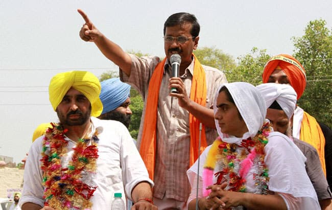 तुर्कमान रोड रेज कांड में अरविंद केजरीवाल के खिलाफ सडक पर उतरी भाजपा