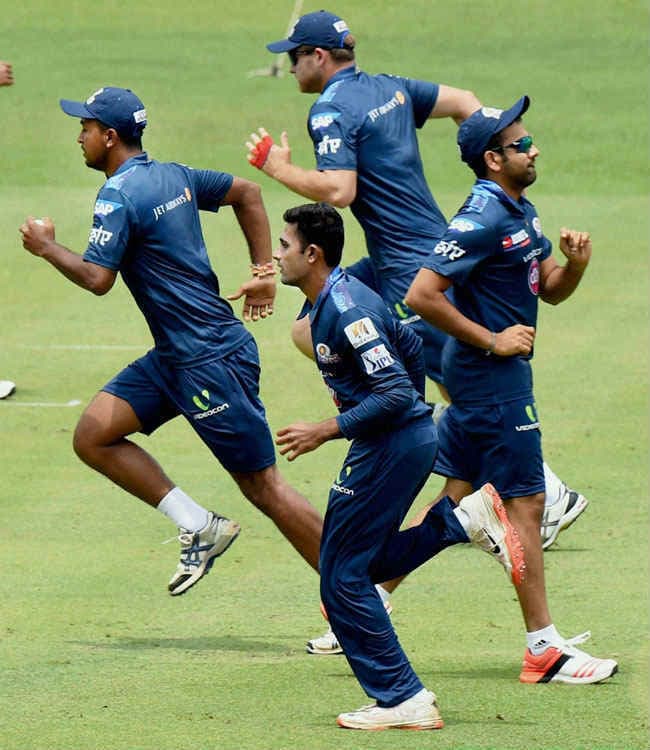 IPL 8 : मुंबई इंडियन्स के सनराइजर्स हैदराबाद को 20 रनों से हराया