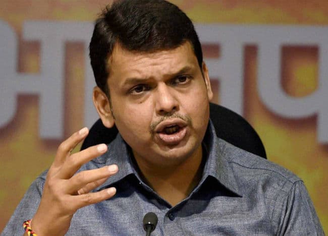 महाराष्ट्र के 1,200 लोग नेपाल में फंसे, 16 लोगों को वापस लाया गया : देवेंद्र फडणवीस