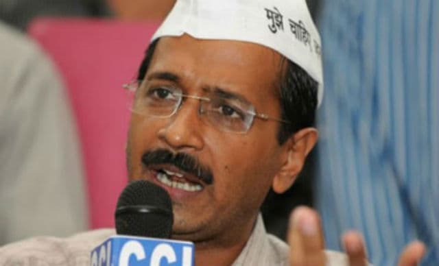 विपक्षी दलों ने तोमर की बर्खास्तगी की मांग की, केजरीवाल पर प्रहार किया