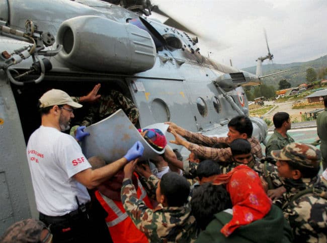 नेपाल में भूकंप के बाद अब महामारी और बीमारियों का डर