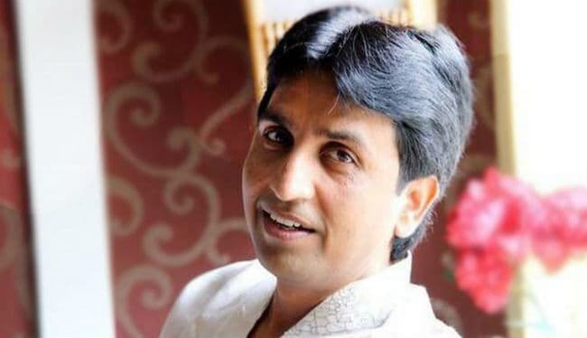 कुमार विश्वास ने नोटिस की खबर को नकारा, वीडियो में देखें मीडिया पर कैसे भड़के