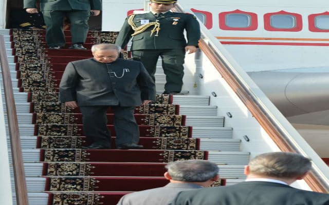 रुस ने विजय दिवस में मुखर्जी के शामिल होने की सराहना की