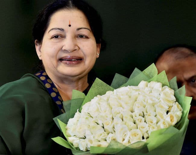 जयललिता के शपथ ग्रहण समारोह में छाया रहा हरा रंग