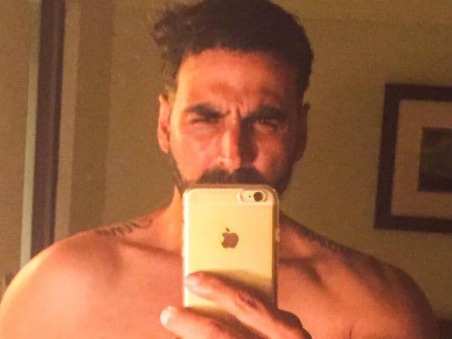 ''गब्बर'' अक्षय कुमार की पहली सेल्फिश सेल्फी