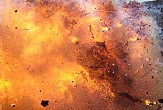 पाकिस्तान में आतंकवादी ने विस्फोट कर खुद को उड़ाया