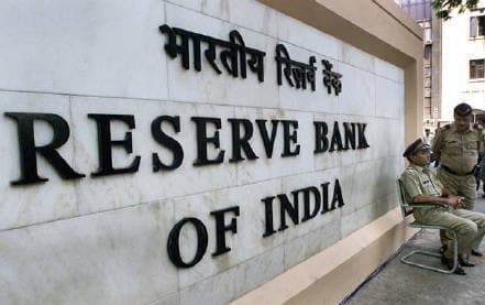 सबकी नजरें टिकी आज होने वाली रिजर्व बैंक की मौद्रिक समीक्षा पर, उद्योग जगत को रेट कट की है उम्मीद