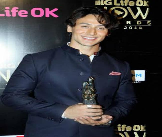 जानिए कौन है टाइगर श्रॉफ की गर्लफ्रेंड ?