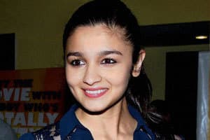 मेरी खुशकिस्मती है कि मुझे करीना संग काम करने का मौका मिला : आलिया भट्ट