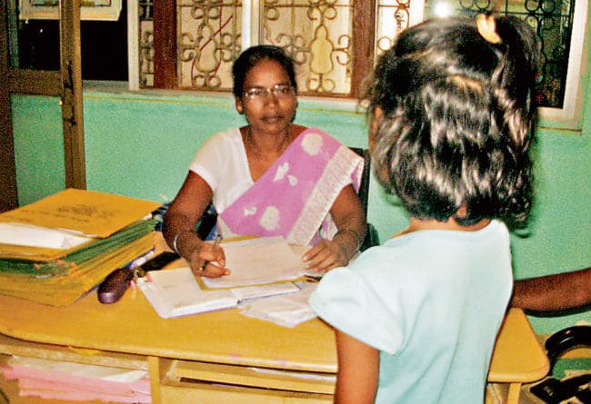 नक्सलियों के कब्जे से एक और बच्चा भागा