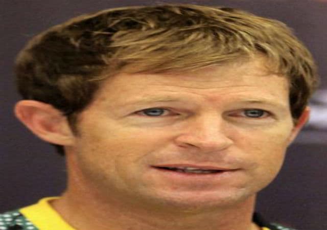 जोंटी रोड्स ने दक्षिण अफ्रीका में योग दिवस का समर्थन किया