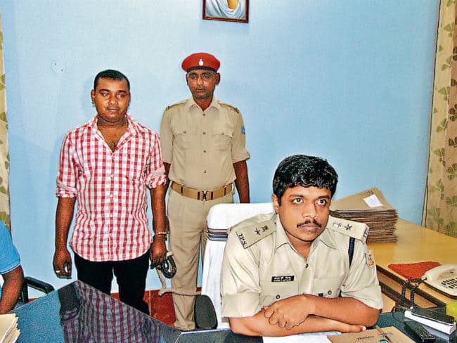 कार्डिनल से पांच करोड़ मांगनेवाला गिरफ्तार