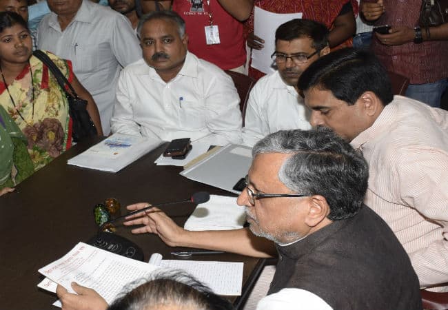 रणनीति के तहत सीएम के चेहरे का खुलासा नहीं कर रही है भाजपा : सुशील मोदी