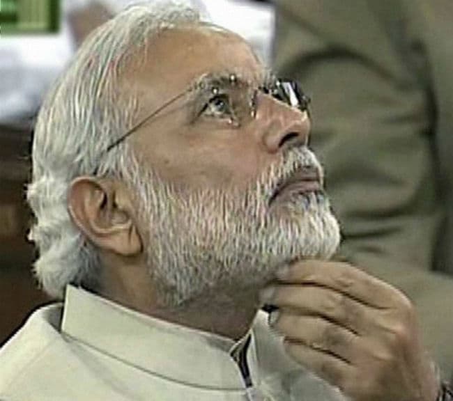 ''ललितगेट'' मुद्दे पर ''ध्यान'' से बाहर आएं PM नरेंद्र मोदी : कांग्रेस