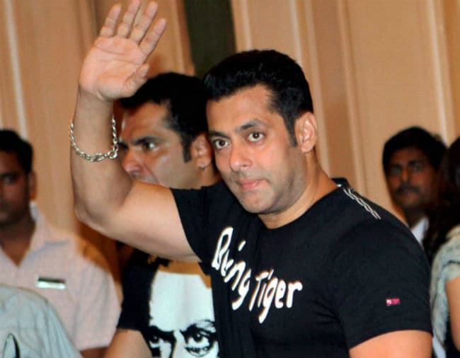 आमने-सामने होगी सलमान की ''सुल्तान'' और शाहरुख की ''रईस''