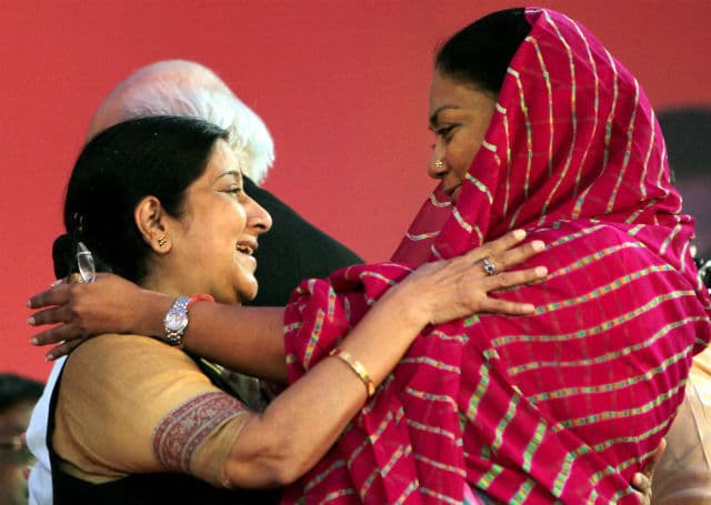 ललितगेट, डिग्री व ठेका विवाद : क्या प्रधानमंत्री नरेंद्र मोदी गंवा रहे हैं अपनी राजनीतिक पूंजी?