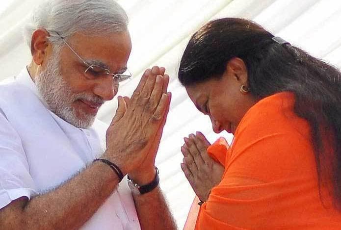 वसुंधरा राजे की कुर्सी पर से खतरा टला, सफाई से संतुष्ट हुई पार्टी