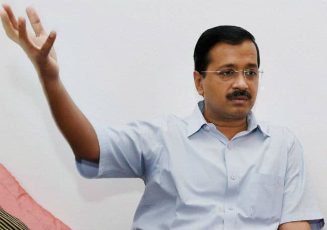 केजरीवाल ने भाजपा को राजे, सुषमा और स्मृति को बर्खास्त करने की दी चुनौती