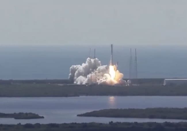 देखें प्रक्षेपण के बाद कैसे धू-धू कर जल उठा स्पेस-एक्स रॉकेट