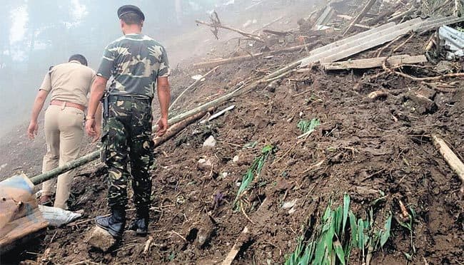 भूस्खलन से भारी तबाही, 38 मरे