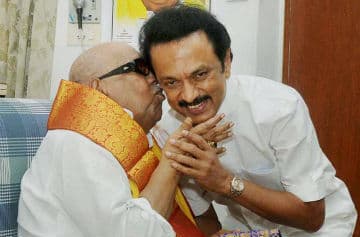 चेन्नई मेट्रो पर सफर के दौरान सहयात्री को करुणानिधि के बेटे स्टालीन ने मारा थप्पड