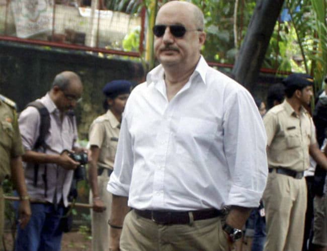 अनुपम खेर और ऋषि कपूर ने भी FTII के निदेशक चौहान की नियुक्ति पर जताया विरोध