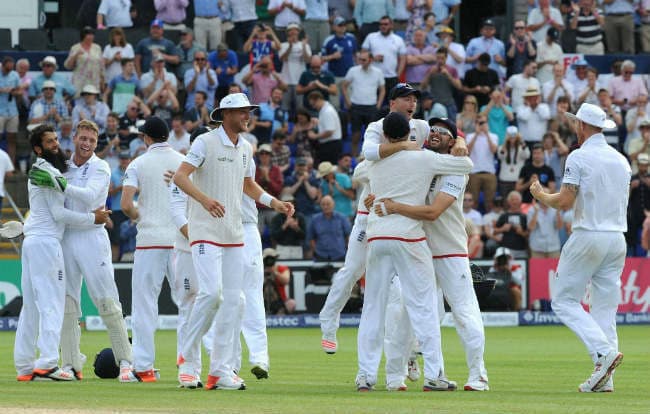 एशेज : इंग्लैंड ने ऑस्ट्रेलिया को हराकर पहला एशेज टेस्ट जीता, ब्राड और मोइन चमके