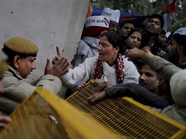 मीनाक्षी हत्याकांड: ''आप'' पार्टी के यूथ विंग का प्रदर्शन