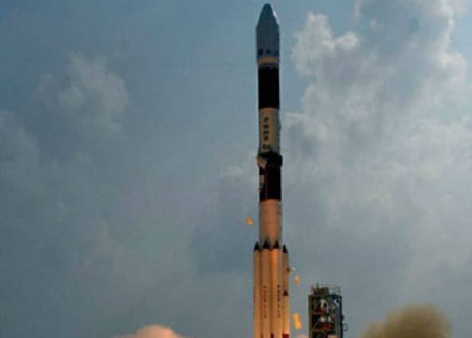 दक्षेस उपग्रह के निर्माण, प्रक्षेपण का खर्च भारत वहन करेगा : सरकार