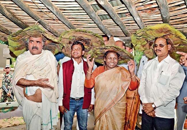 राज्यपाल की गाड़ी में खत्म हुआ तेल, 20 मिनट रुका रहा काफिला