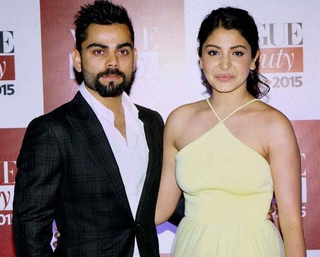 अवार्ड फंक्शन में विराट-अनुष्का के ''चार कदम...'', देखें वीडियो