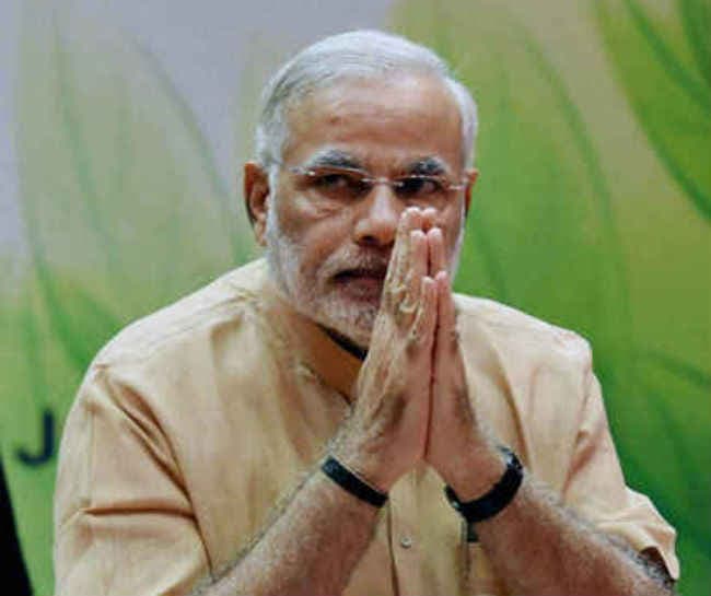 प्रधानमंत्री नरेंद्र मोदी ने करगिल शहीदों को दी श्रद्धांजलि