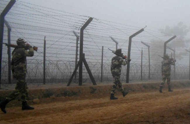 बीएसएफ ने सांबा में 4 आतंकवादियों की घुसपैठ की कोशिश को किया नाकाम