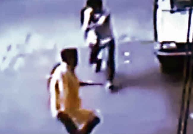 दलदली रोड में भाजपा नेता की सरेआम हत्या, फायरिंग कर टहलते हुए निकल गये हत्यारे