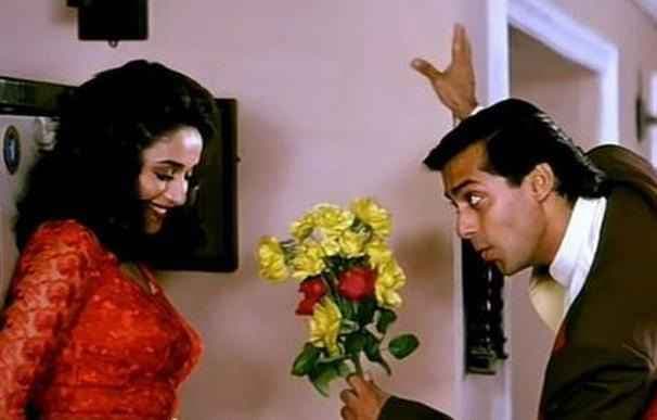 माधुरी ने बताया क्यों हिट हुई हम आपके हैं कौन