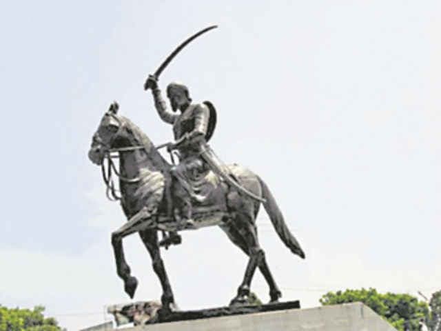 हर ओर उम्मीदवारों व मुद्दों की चर्चा, हर ओर उम्मीदवारों व मुद्दों की चर्चा