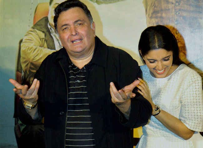 जानें शादी को लेकर कौन कर रहा है असिन की खिंचाई