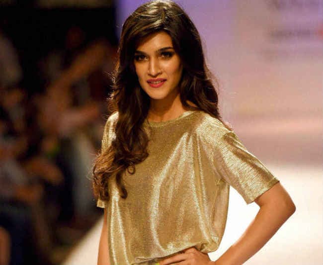 क्यों कृति शैनन हो गई भावुक