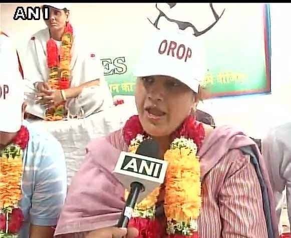 OROP : आंदोलन में कूदी केंद्रीय राज्य मंत्री वीके सिंह की बेटी