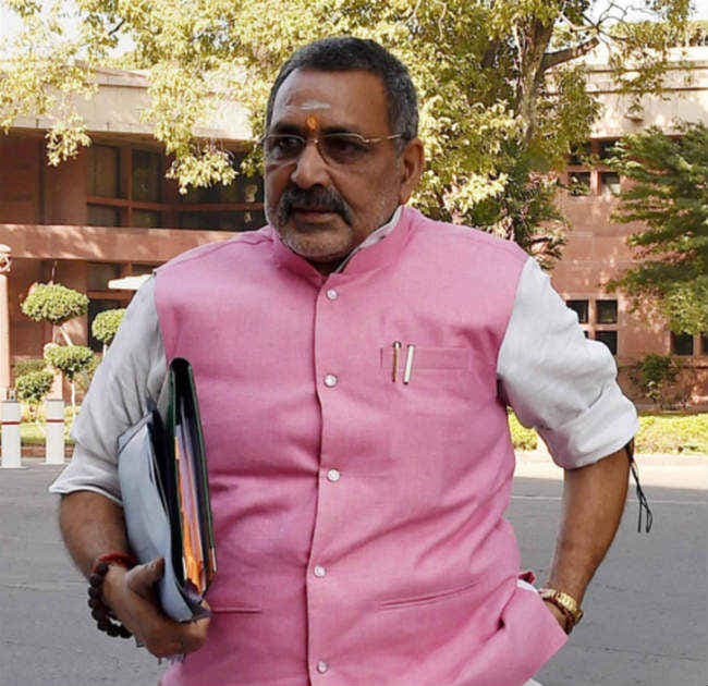 गिरिराज सिंह ने कहा, क्या मुलायम को है गैंगरेप का अनुभव ?