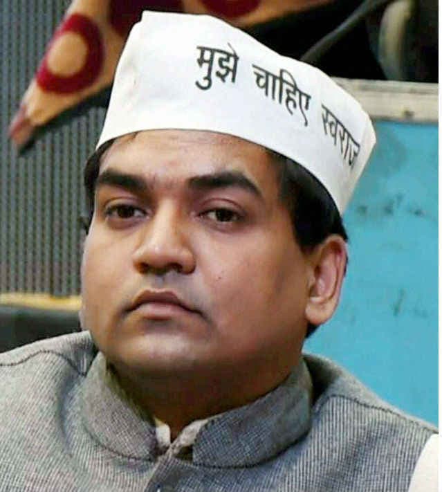 AAP की सफाई : कपिल मिश्रा की पद से छुट्टी शीला पर कार्रवाई का परिणाम नहीं