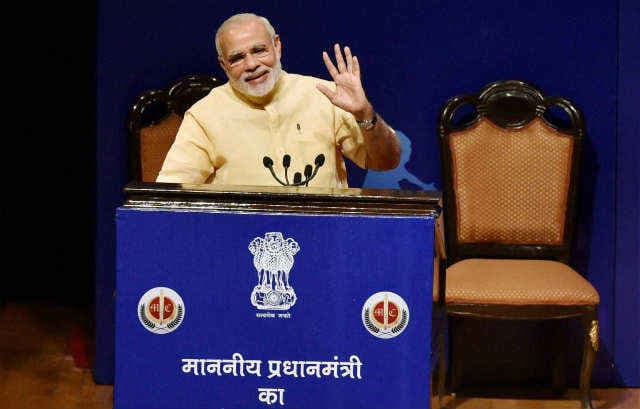 मैं किसी फैशन डिजाइनर को नहीं जानता : नरेंद्र मोदी