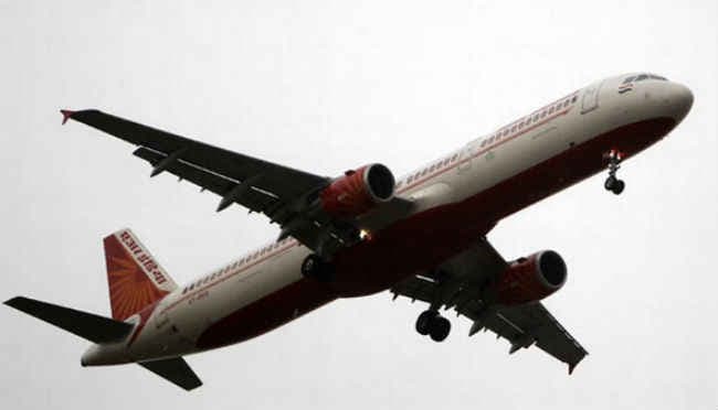 पैसेंजर की तबीयत बिगड़ी, चेन्नई एयरपोर्ट पर हुई विमान की आपात लैंडिंग