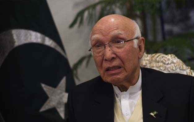 बातचीत के लिए नरेंद्र मोदी की शर्तें स्वीकार नहीं : सरताज अजीज