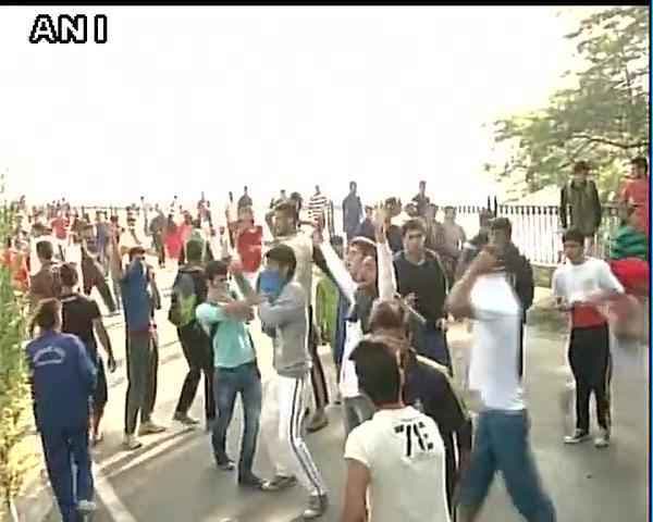 हाफ मैराथन के दौरान श्रीनगर में लहराये गये पाकिस्तानी झंडे, लगे भारत विरोधी नारे